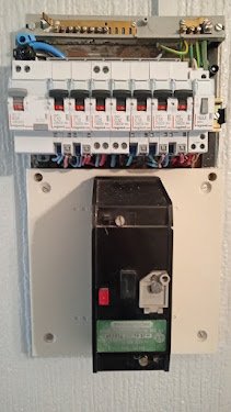 électricien Villeurbanne dépannage - Le Vélectricien — Électricien à Lyon