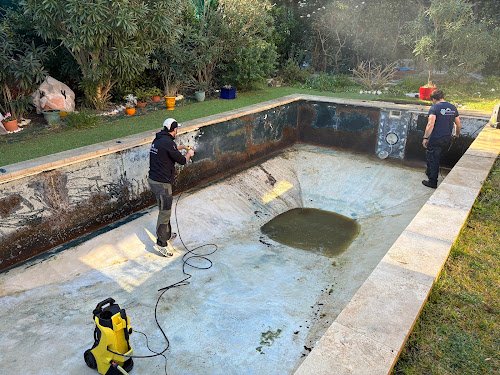 TSE Étanchéité / Piscines PVC armé / Liner armé — Pisciniste à Marseille