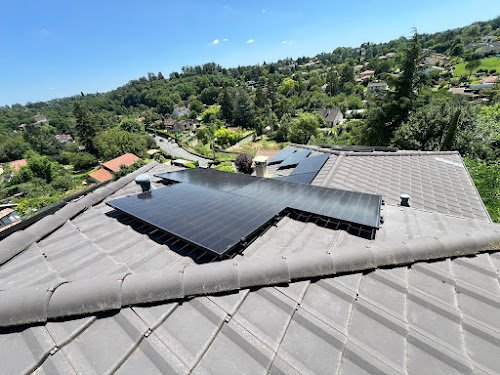 Inova Green - Rénovation énergétique — Panneaux solaires à Lyon