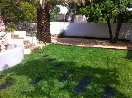 Jardins du Monde — Jardinier à Marseille