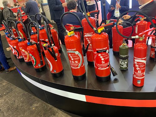 installation incendie maintenance Extincteur - alarme incendie SSI BAES attestation Q4 - Q18 paris — Vidéosurveillance à Paris