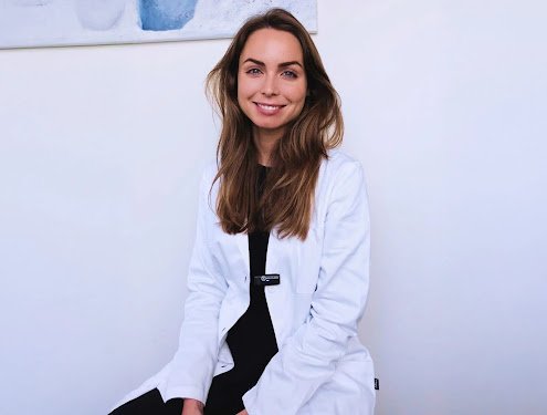 Dr Stacy CHARPENTIER - Chirurgien ophtalmologue spécialiste laser des yeux et cataracte - Opération myopie LASIK SMILE PKR — Charpentier à Paris