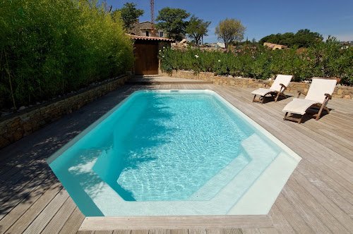 ALLIANCE PISCINES PAYS DE L'ETOILE — Nettoyage fin de chantier à Marseille