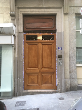 A . B . M Agencement Bois Menuiserie — Menuisier à Lyon