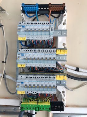 Domothome Installateur Borne de Recharge véhicule électrique — Domotique à Toulouse