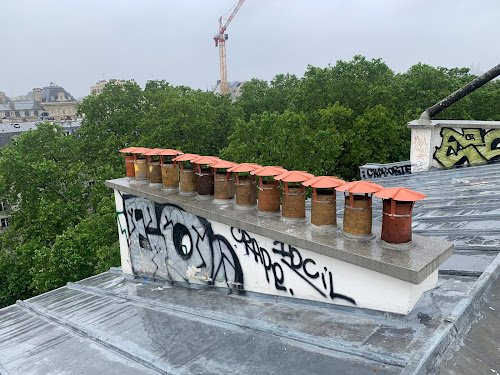 Gnclvs — Ramoneur à Paris