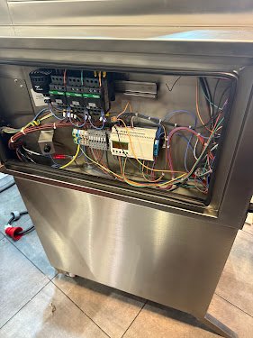 LES FRIGORISTES CUISINISTES Dépannage,installations et maintenance froid,chaud,laverie déplacement et diagnostic gratuit — Dépannage climatisation à Paris