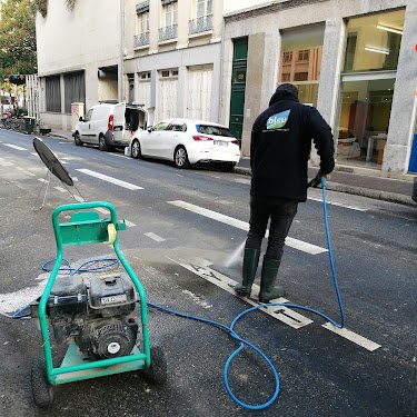 BLEU — Ramoneur à Lyon