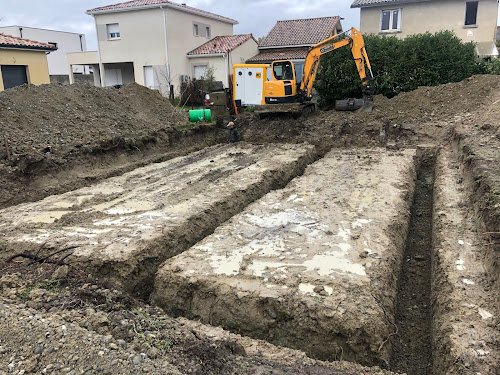 GUITET TP SAS: Entreprise de terrassement, Assainissement fondation Création chemin Terrassier Gers 32 Auch Fleurance — Terrassier à Toulouse
