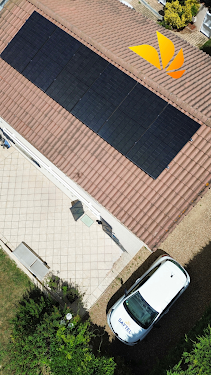 Saytel Energie｜Installateur panneaux solaires, borne de recharge, IRVE, PAC et climatisation｜Agence Lyon Auvergne-Rhône-Alpes — Panneaux solaires à Lyon
