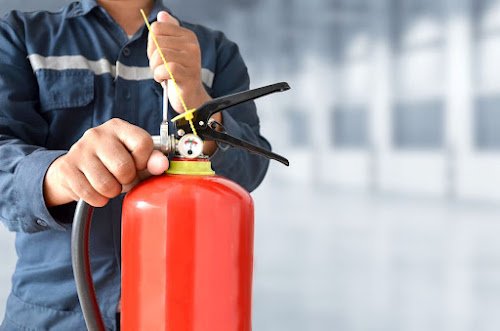 France Contrôle Sécurité Incendie : Extincteurs, alarmes, plans, baes, trappes de désenfumages à Lyon (69) (01) (38) — Alarme & sécurité à Lyon