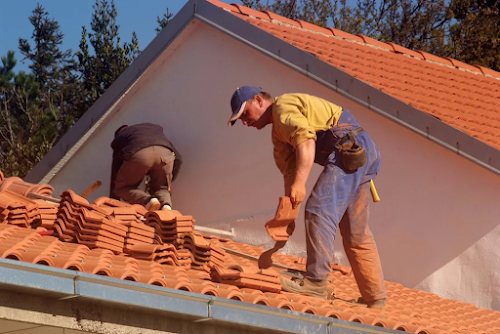 NCDB Charpentier Couvreur Toiture Toulouse — Charpentier à Toulouse
