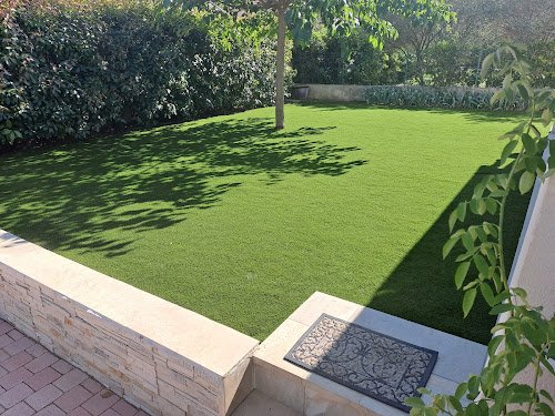 Gazon artificiel Marseille — Jardinier à Marseille