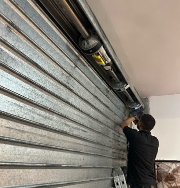EM Dépannage rideaux métalliques Paris — Volet roulant à Paris